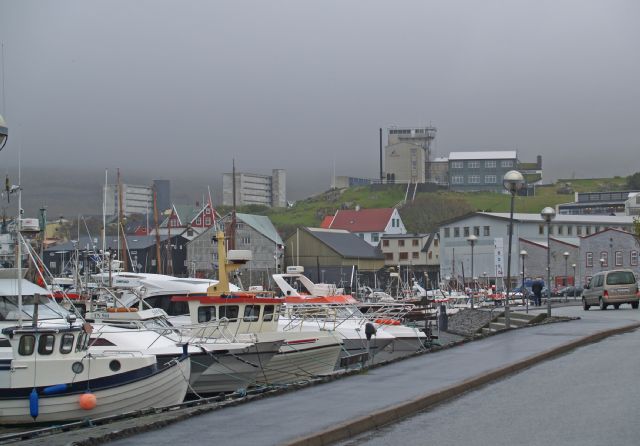 Thorshavn, havn3.jpg (46056 bytes)